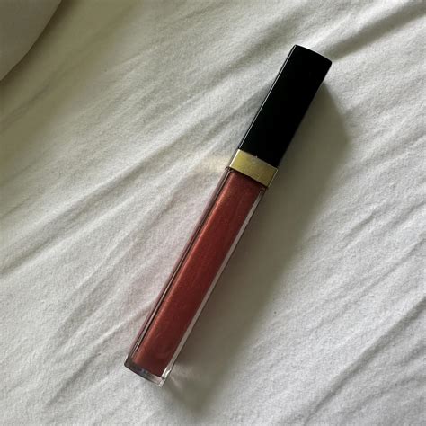 chanel lip gloss shade 724.